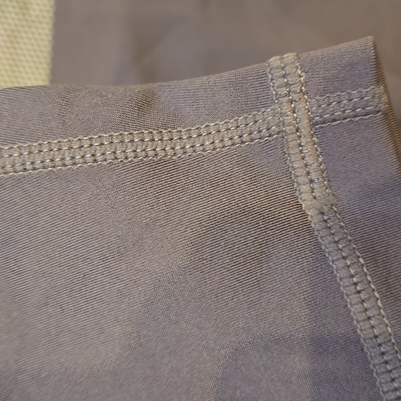 New Stronger Label "The Signature One" Falcon Gold Leggings - Picture 9 of 12